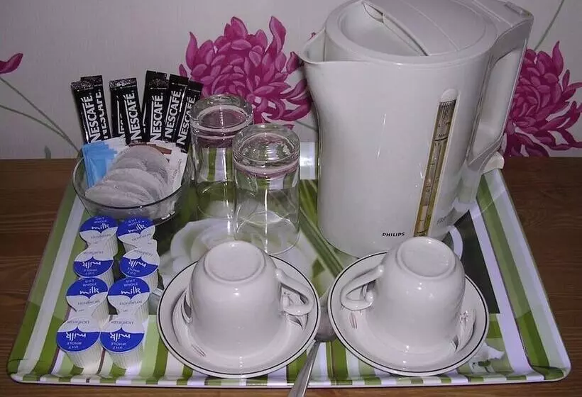 פנסיון Mostyn House