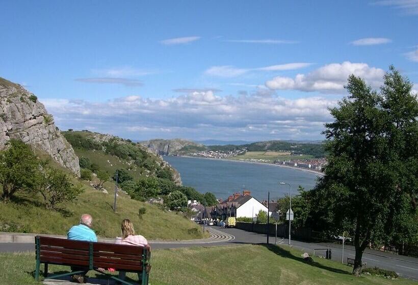 Пансион Mostyn House