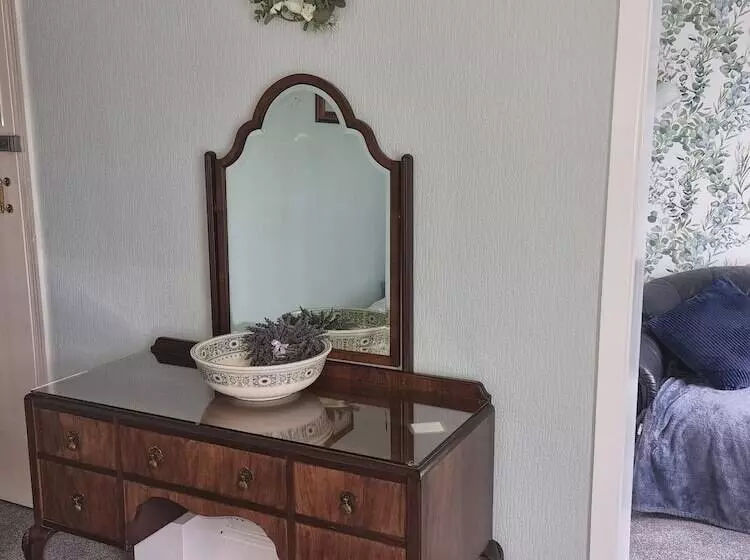 פנסיון Mostyn House