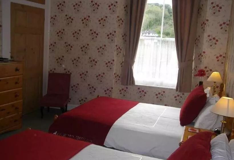 Pensão Saffron House