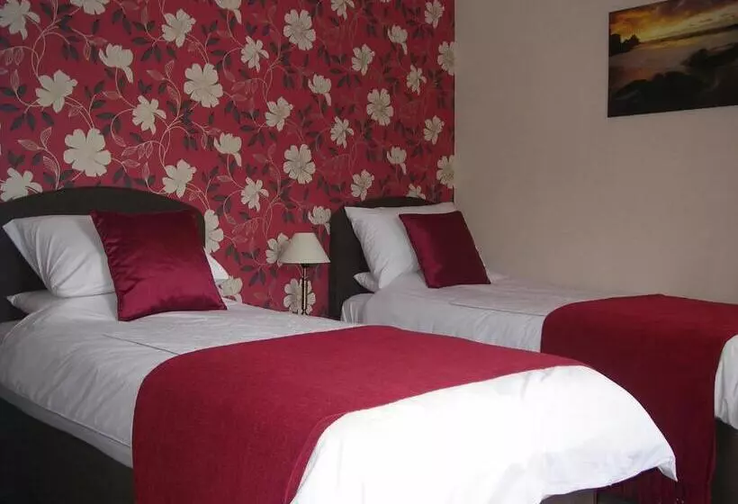 Pensão Saffron House