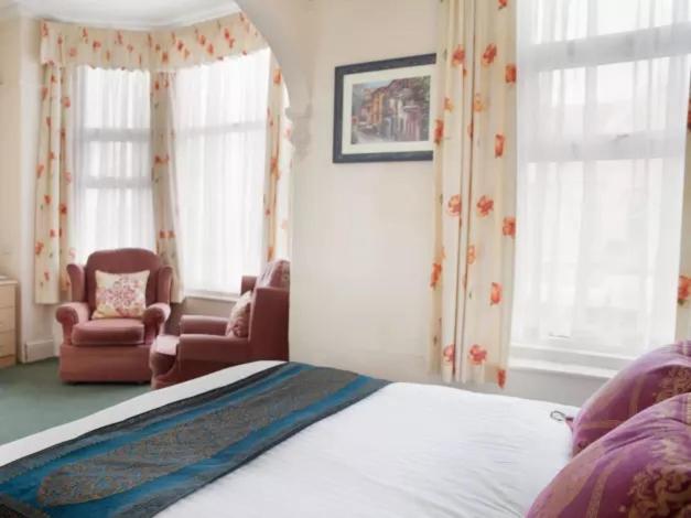 Пансион Tudor Rose Original   Only For Families With Childrens                       Room Only