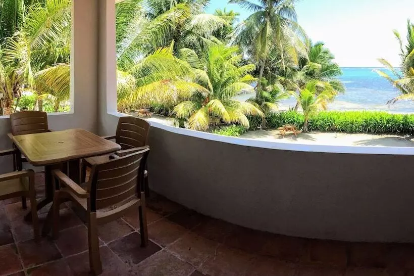 リゾートホテル Tradewinds Paradise Villas