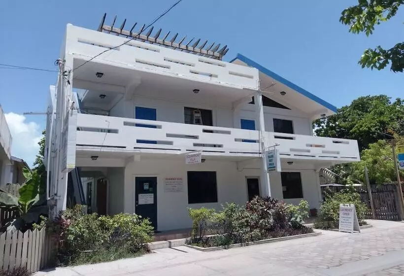 リゾートホテル Tradewinds Paradise Villas