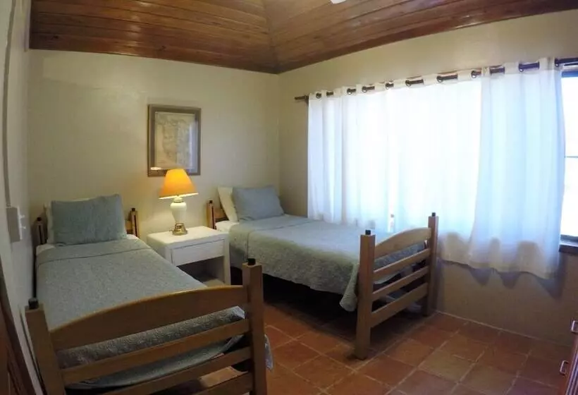 リゾートホテル Tradewinds Paradise Villas