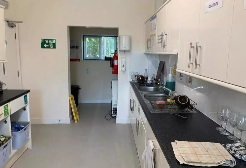 Stonehenge Hostel   Yha Affliated