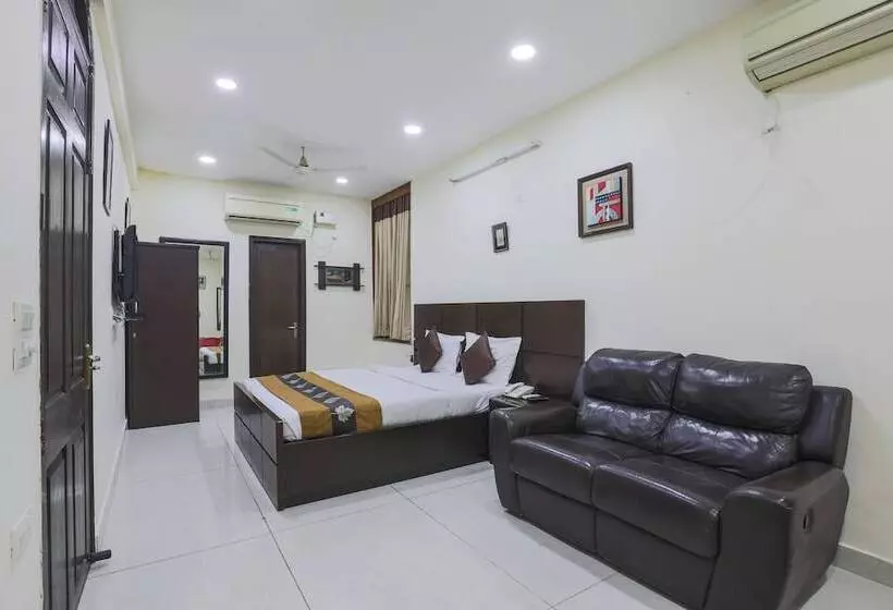 Hermitage By The Cosy Hotels Near Lotus Temple