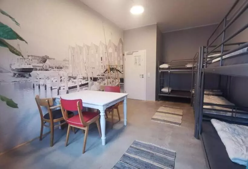 ユースホステル Sleeptide