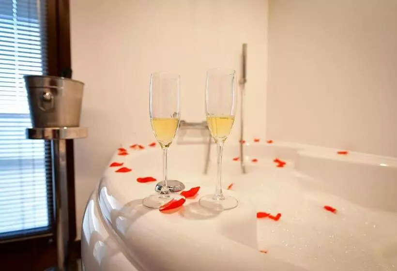 Aamiaismajoitus (B&B) Il Cambusiere Nature Relais