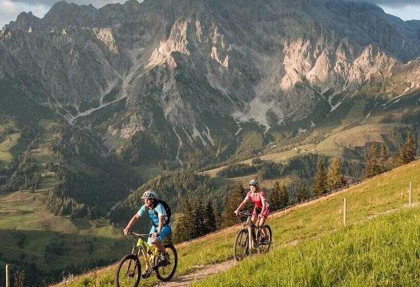 צימר Leni S Mountain Appartements