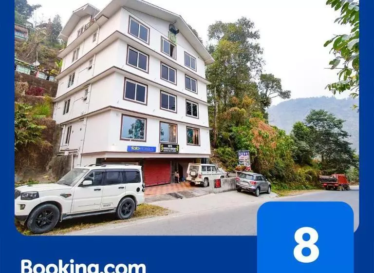 Fabhotel Rikhila S Regency