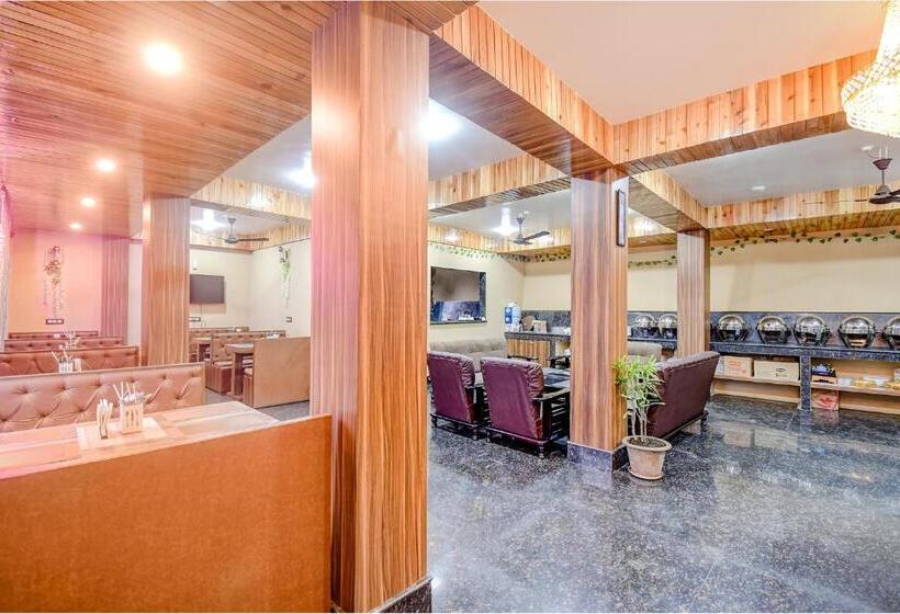 Fabhotel Rikhila S Regency