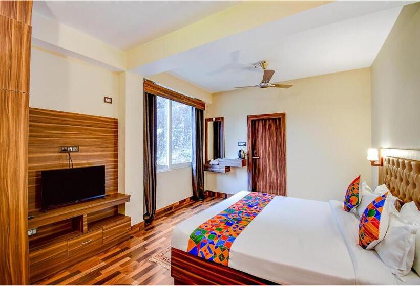 Fabhotel Rikhila S Regency