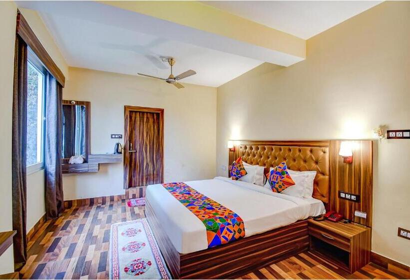 Fabhotel Rikhila S Regency