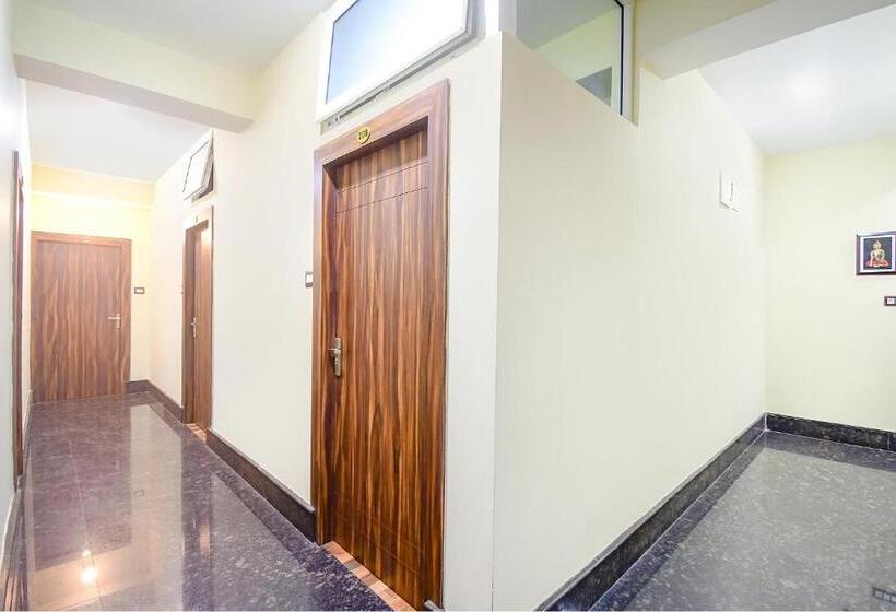 Fabhotel Rikhila S Regency