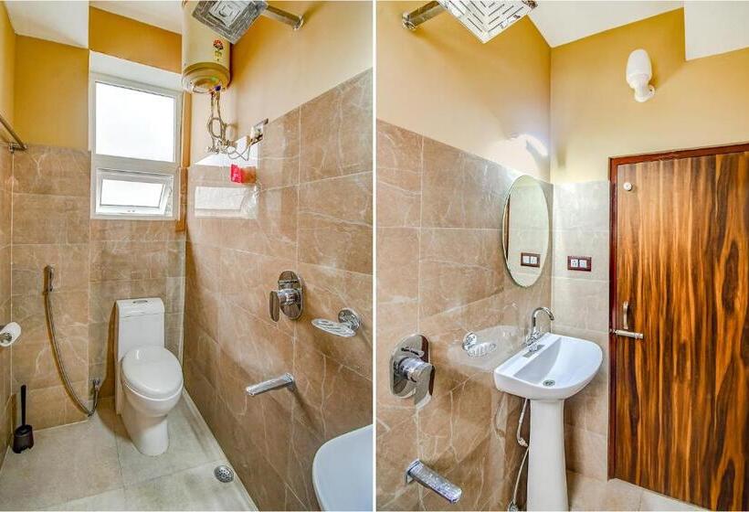 Fabhotel Rikhila S Regency