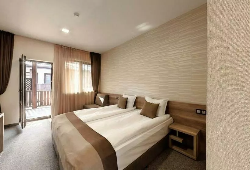 Hotel Complex Yustinavillas