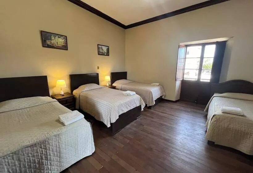 هتل La Culta Hostal & Casa Cultural