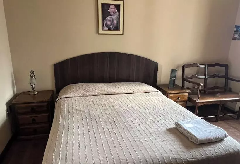 هتل La Culta Hostal & Casa Cultural