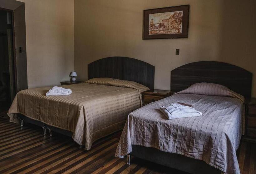 هتل La Culta Hostal & Casa Cultural