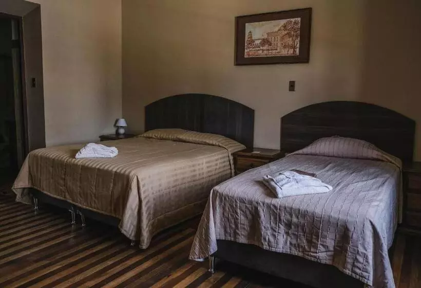 هتل La Culta Hostal & Casa Cultural