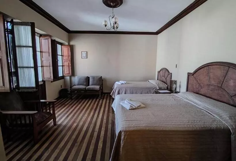 هتل La Culta Hostal & Casa Cultural