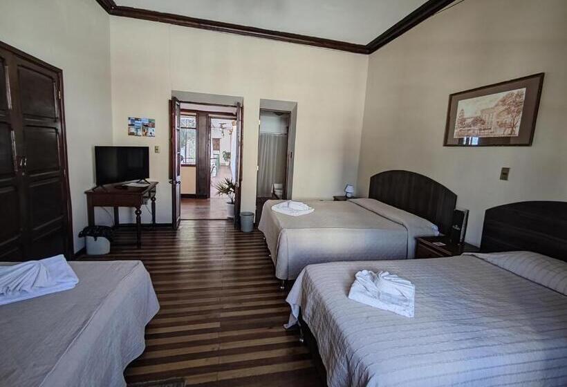 هتل La Culta Hostal & Casa Cultural