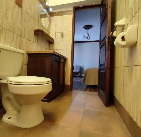 هتل La Culta Hostal & Casa Cultural