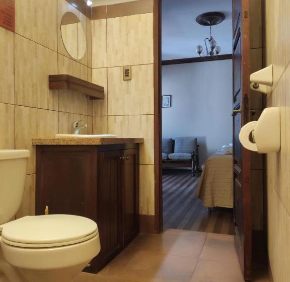 هتل La Culta Hostal & Casa Cultural