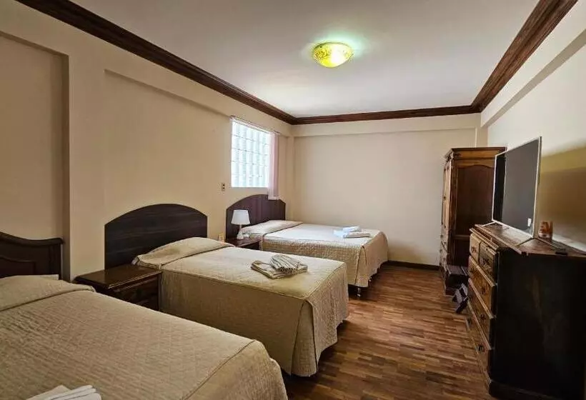 هتل La Culta Hostal & Casa Cultural