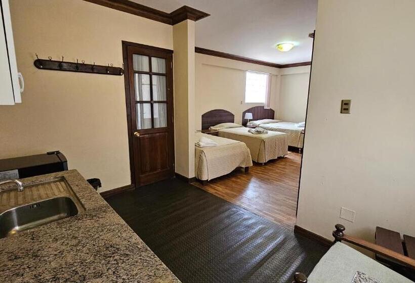 هتل La Culta Hostal & Casa Cultural