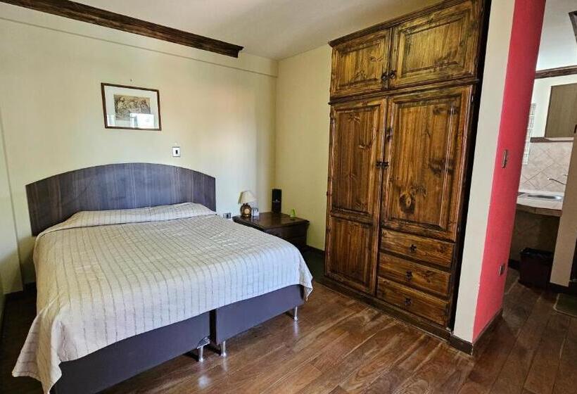 هتل La Culta Hostal & Casa Cultural