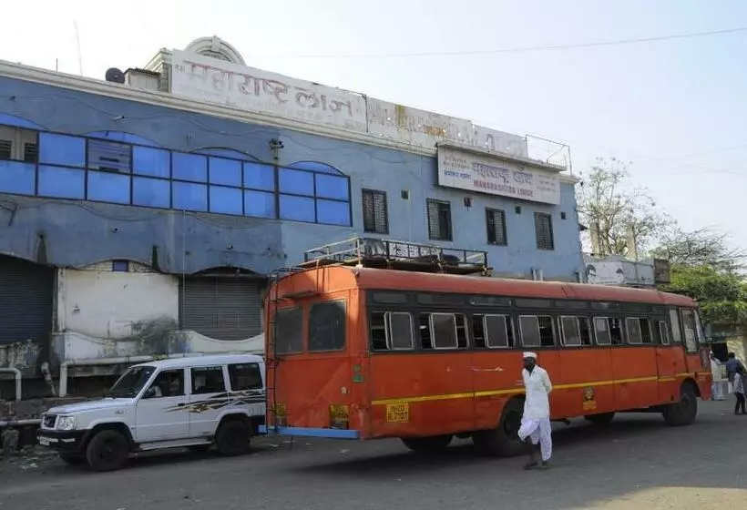ホテル Maharashtra Lodge Near Latur Bus Stand