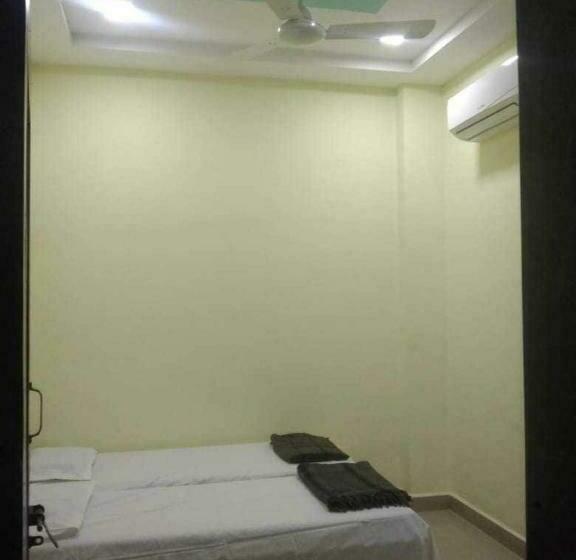 Hotel Maharashtra Lodge Near Latur Bus Stand