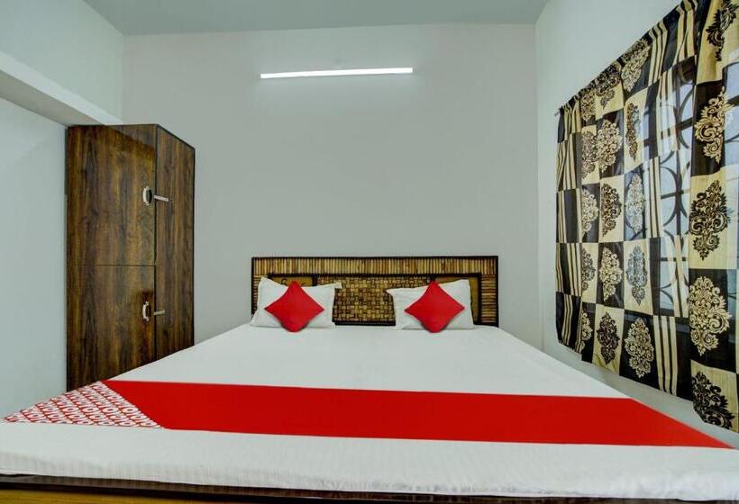 ホテル O Pragya New