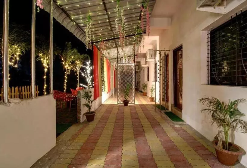 Hotelli Oyo Flagship 80648 Resort Stay Inn