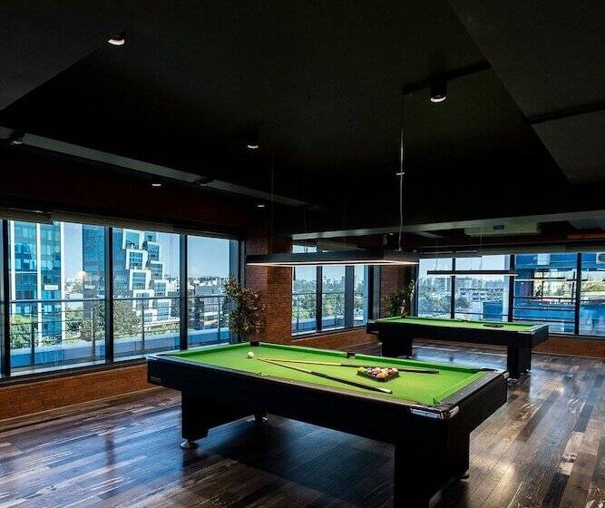 בית מלון כפרי Ramee International Surat