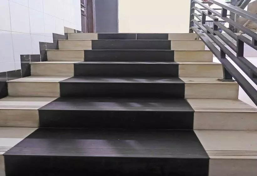 Hotelli Spot On 92092 Wisma Nilam Sari Syariah