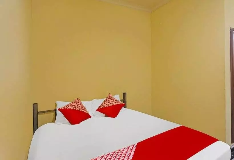 Hotelli Spot On 92092 Wisma Nilam Sari Syariah