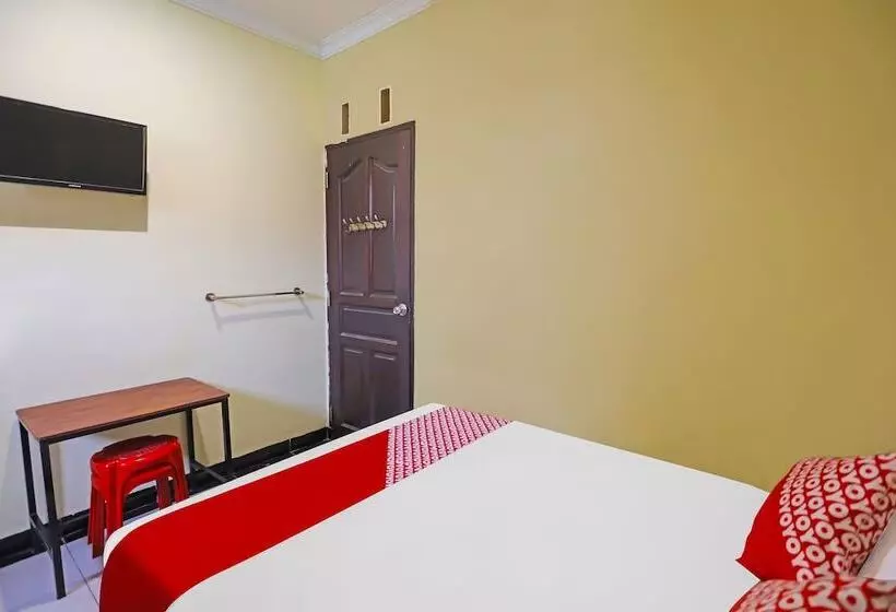 Hotelli Spot On 92092 Wisma Nilam Sari Syariah