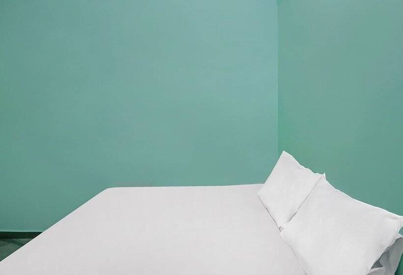 בית מלון כפרי Spot On 92115 Homestay Bude Sri