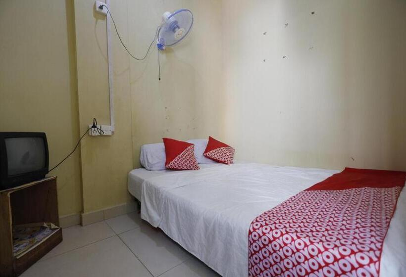 בית מלון כפרי Spot On 92115 Homestay Bude Sri