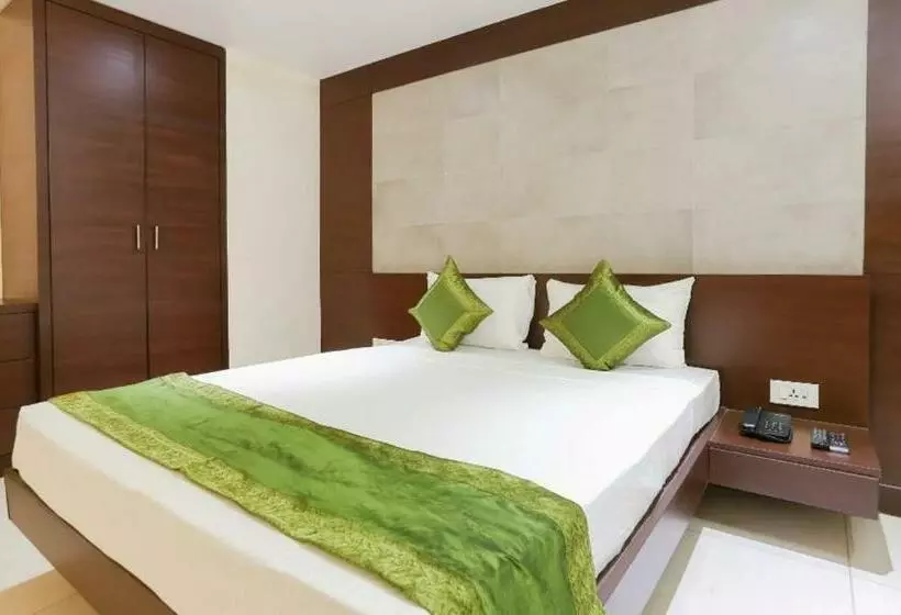 Hotelli Collection O Venky  S Stay Inn