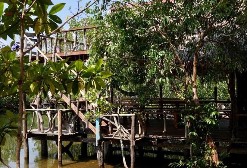 Pensió Lily S Riverhouse