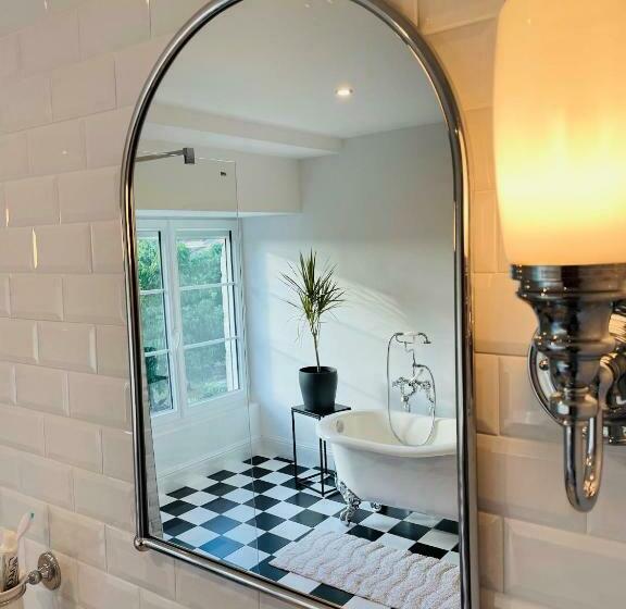 פנסיון Maison Du Roc