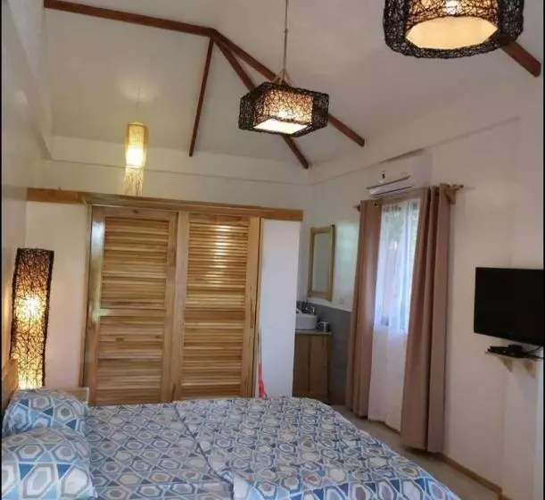 پانسیون Saschas Place