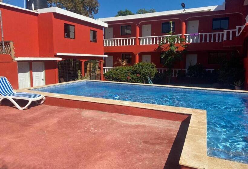 پانسیون Villa Kiki Ensenada