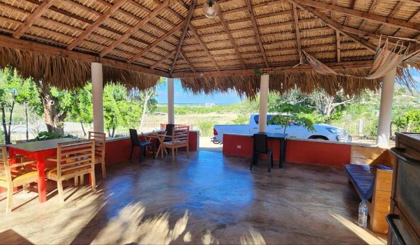 پانسیون Villa Kiki Ensenada