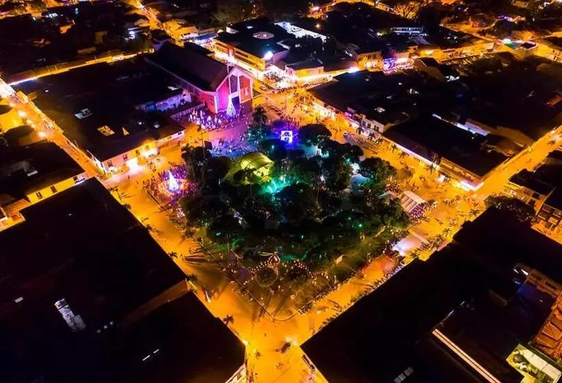 Aamiaismajoitus (B&B) Noma7 Roldanillo