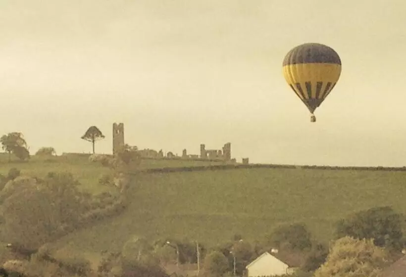 Aamiaismajoitus (B&B) Forest Hills Lodge